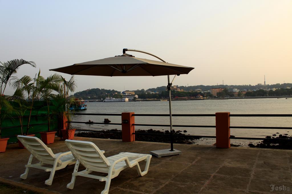 Cabo Cabana Hotel Panaji Exterior foto